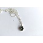 Freeform ezüst tűzzománc medál sötétszürke- ezüst lánccal 