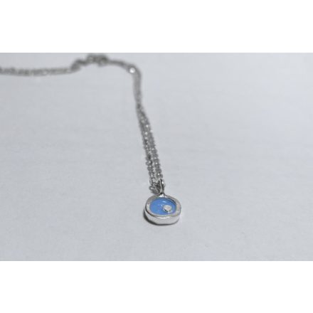Freeform ezüst tűzzománc medál világoskék- ezüst lánccal 