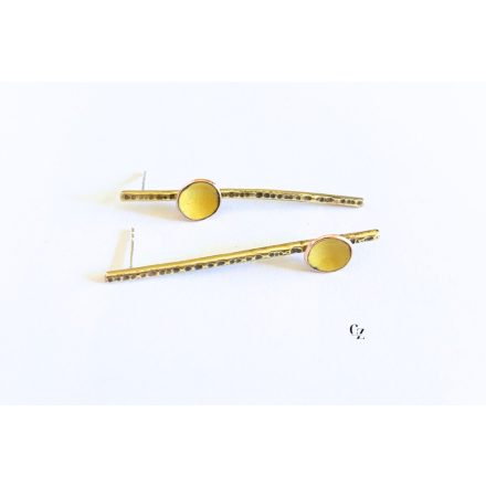 Aszimmetrikus minimalista sárgaréz fülbevaló tűzzománc díszítéssel