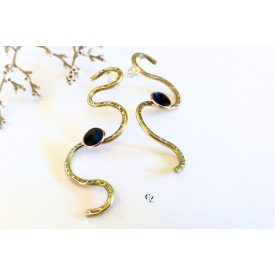   Organikus vonalú, aszimmetrikus sárgaréz fülbevaló tűzzománccal