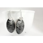 Ezüst akasztóval -tűzzománc fülbevaló fekete fehér